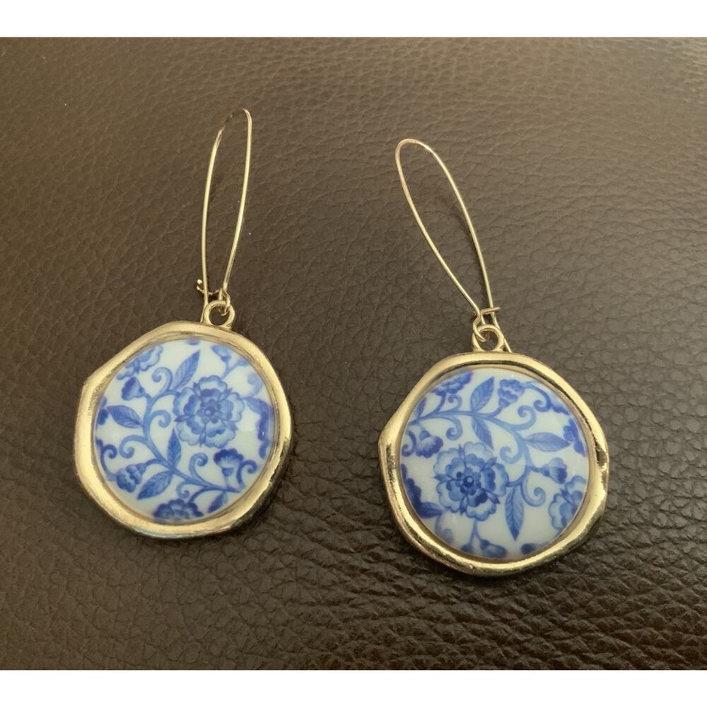 Anthropologie Flower Earrings Tile White Ceramic Blue Gold Hoop Boho Portugal - Picture 5 of 9